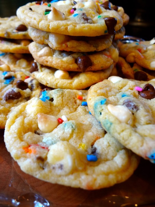 Cake Batter Chocolate Chip Cookies: The Briarwood Baker
