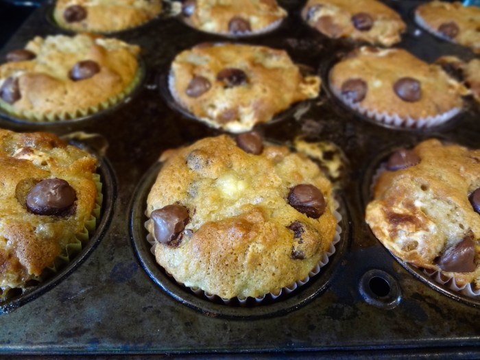 Kahlua S'mores Banana Muffins: The Briarwood Baker